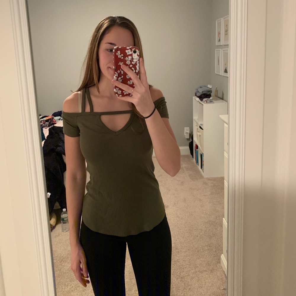 Short sleeve off the shoulder top